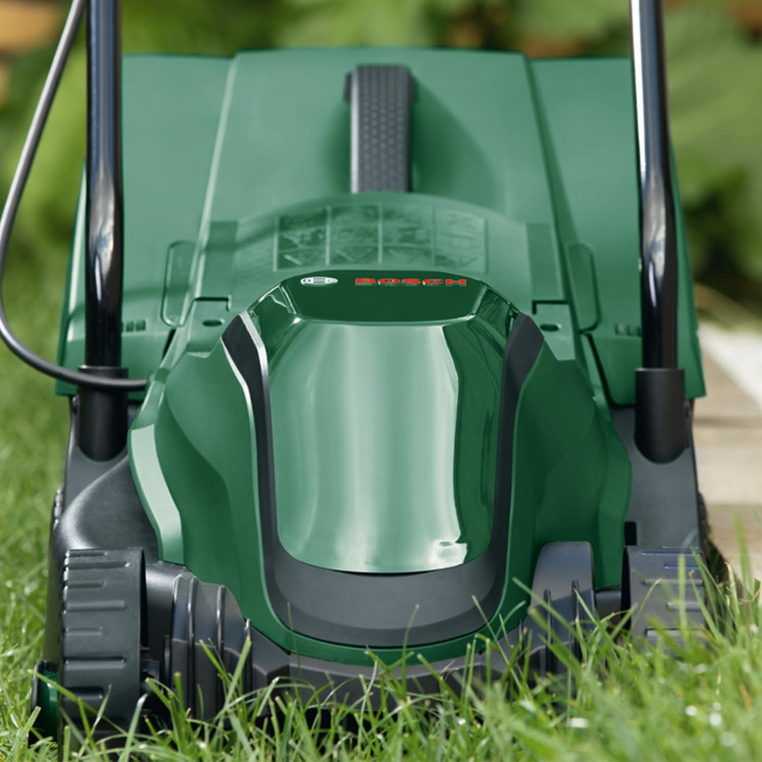 Bosch 18V Cordless Mower and Trimmer Kit with 4.0Ah Battery and Fast Charger: image 2